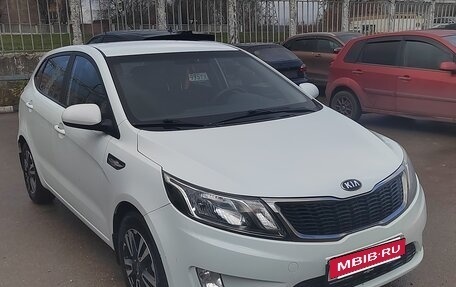 KIA Rio III рестайлинг, 2013 год, 900 000 рублей, 3 фотография