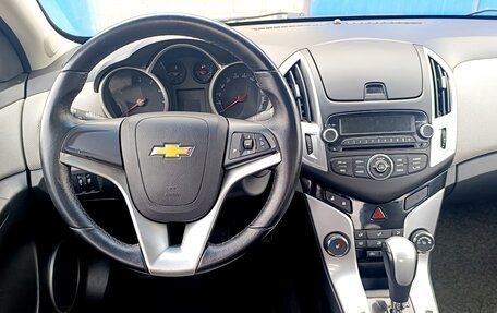 Chevrolet Cruze II, 2013 год, 675 000 рублей, 10 фотография