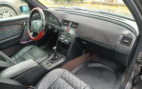 Mercedes-Benz C-Класс, 1995 год, 335 000 рублей, 5 фотография