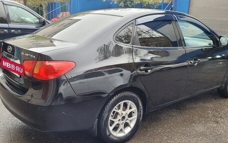 Hyundai Elantra V, 2010 год, 550 000 рублей, 3 фотография