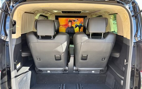 Toyota Alphard III, 2022 год, 15 900 000 рублей, 38 фотография