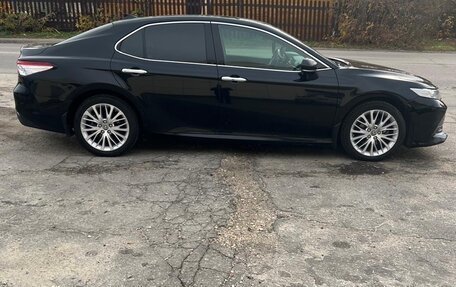 Toyota Camry, 2020 год, 3 200 000 рублей, 4 фотография