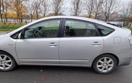 Toyota Prius, 2009 год, 850 000 рублей, 4 фотография