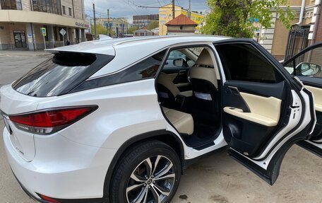 Lexus RX IV рестайлинг, 2021 год, 6 300 000 рублей, 8 фотография