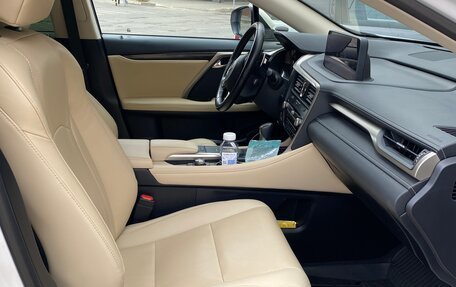 Lexus RX IV рестайлинг, 2021 год, 6 300 000 рублей, 12 фотография