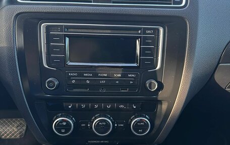 Volkswagen Jetta VI, 2014 год, 1 050 000 рублей, 7 фотография