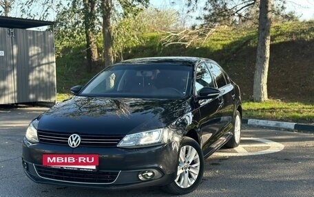 Volkswagen Jetta VI, 2014 год, 1 050 000 рублей, 21 фотография