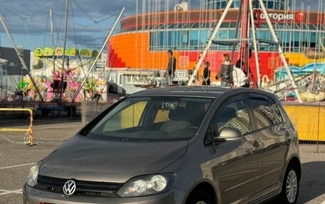 Volkswagen Golf Plus II, 2013 год, 600 000 рублей, 2 фотография