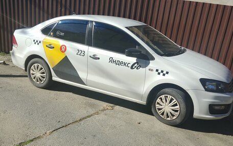 Volkswagen Polo VI (EU Market), 2018 год, 700 000 рублей, 2 фотография