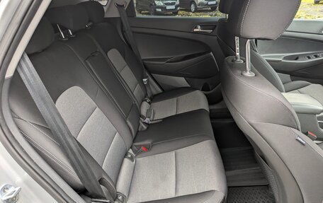 Hyundai Tucson III, 2019 год, 2 355 000 рублей, 20 фотография