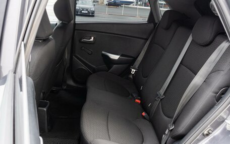 KIA Rio III рестайлинг, 2015 год, 860 000 рублей, 9 фотография