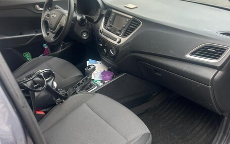 Hyundai Solaris II рестайлинг, 2018 год, 1 150 000 рублей, 7 фотография