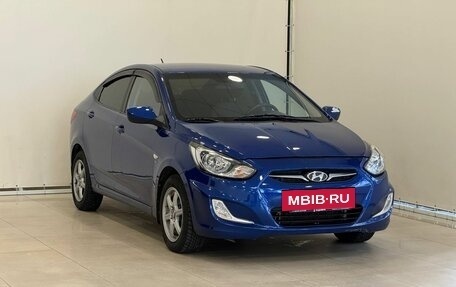 Hyundai Solaris II рестайлинг, 2011 год, 810 000 рублей, 2 фотография