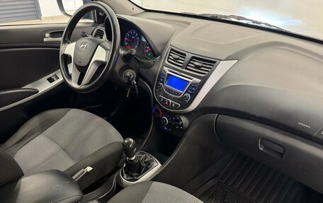 Hyundai Solaris II рестайлинг, 2011 год, 810 000 рублей, 13 фотография