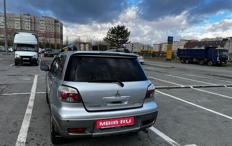 Mitsubishi Outlander III рестайлинг 3, 2005 год, 800 000 рублей, 5 фотография