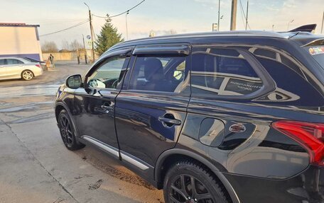 Mitsubishi Outlander III рестайлинг 3, 2019 год, 2 000 000 рублей, 7 фотография