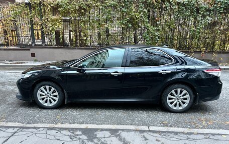 Toyota Camry, 2021 год, 2 600 000 рублей, 8 фотография