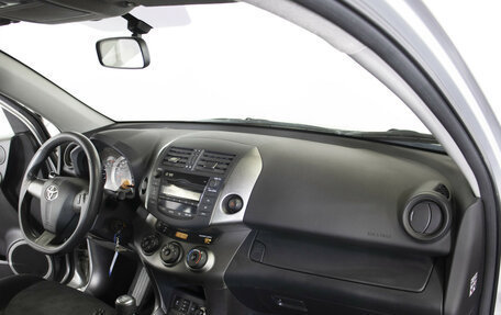 Toyota RAV4, 2011 год, 1 365 000 рублей, 13 фотография