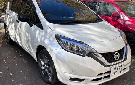 Nissan Note II рестайлинг, 2018 год, 1 050 000 рублей, 2 фотография