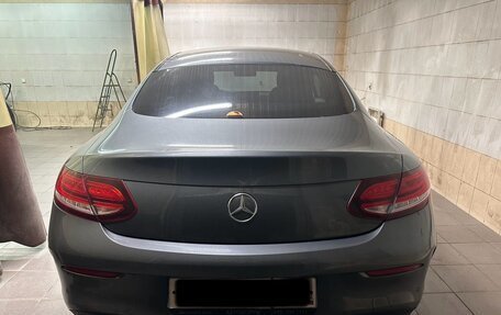 Mercedes-Benz C-Класс, 2019 год, 3 950 000 рублей, 2 фотография