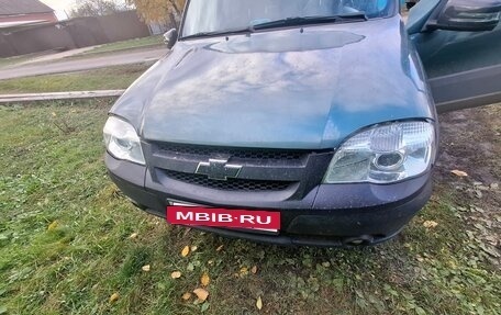 Chevrolet Niva I рестайлинг, 2006 год, 500 000 рублей, 5 фотография