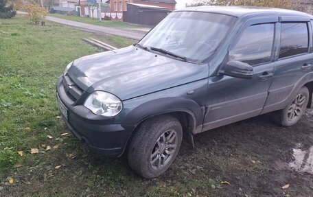 Chevrolet Niva I рестайлинг, 2006 год, 500 000 рублей, 14 фотография