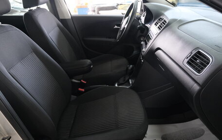 Volkswagen Polo VI (EU Market), 2011 год, 1 089 000 рублей, 19 фотография