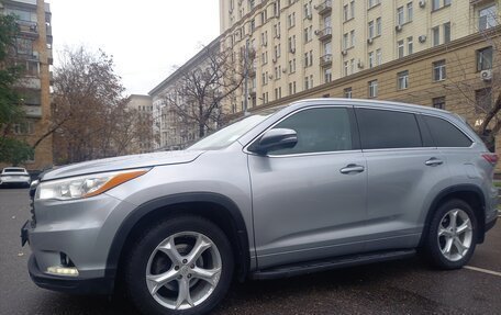 Toyota Highlander III, 2015 год, 3 650 000 рублей, 3 фотография