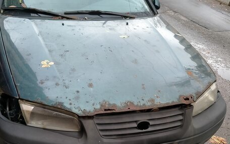 Toyota Camry, 1998 год, 250 000 рублей, 2 фотография