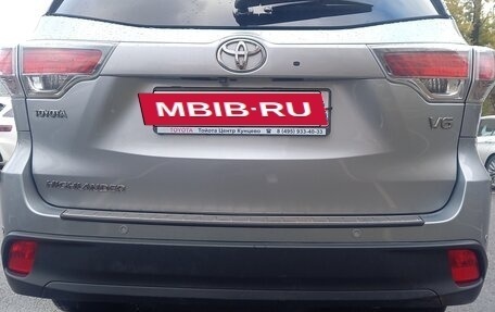 Toyota Highlander III, 2015 год, 3 650 000 рублей, 6 фотография