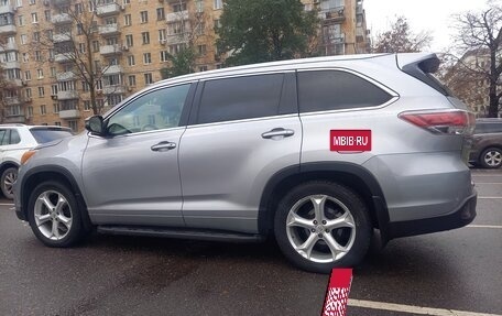 Toyota Highlander III, 2015 год, 3 650 000 рублей, 2 фотография