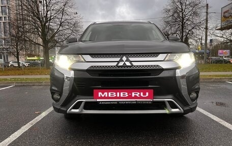Mitsubishi Outlander III рестайлинг 3, 2020 год, 2 112 000 рублей, 7 фотография