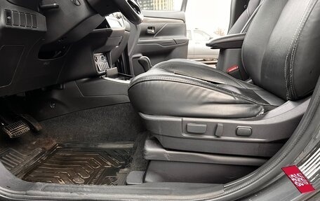 Mitsubishi Outlander III рестайлинг 3, 2020 год, 2 112 000 рублей, 35 фотография