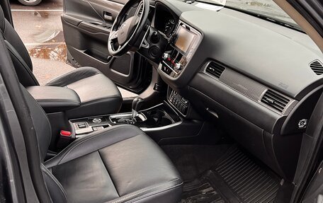 Mitsubishi Outlander III рестайлинг 3, 2020 год, 2 112 000 рублей, 40 фотография