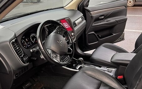 Mitsubishi Outlander III рестайлинг 3, 2020 год, 2 112 000 рублей, 39 фотография
