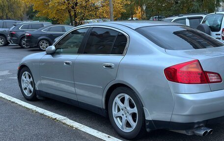 Nissan Skyline, 2001 год, 550 000 рублей, 3 фотография