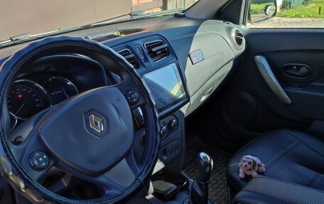 Renault Logan II, 2016 год, 650 000 рублей, 6 фотография