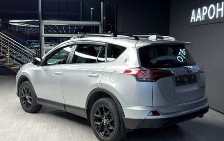 Toyota RAV4, 2018 год, 2 150 000 рублей, 4 фотография