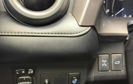 Toyota RAV4, 2018 год, 2 150 000 рублей, 9 фотография