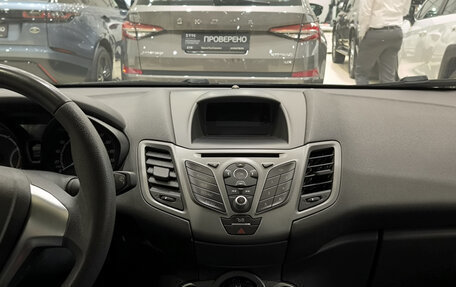 Ford Fiesta, 2016 год, 845 000 рублей, 18 фотография