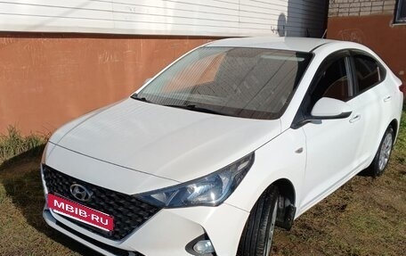 Hyundai Solaris II рестайлинг, 2020 год, 950 000 рублей, 5 фотография