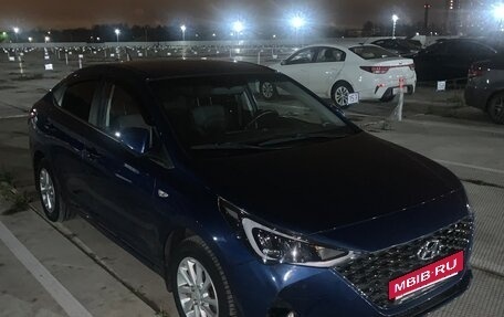 Hyundai Solaris II рестайлинг, 2021 год, 1 590 000 рублей, 2 фотография