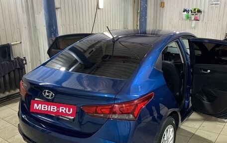 Hyundai Solaris II рестайлинг, 2021 год, 1 590 000 рублей, 31 фотография