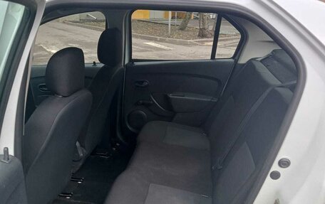 Renault Logan II, 2014 год, 450 000 рублей, 8 фотография