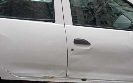 Renault Logan II, 2014 год, 450 000 рублей, 5 фотография