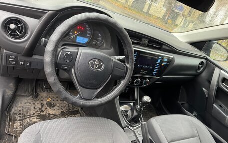 Toyota Corolla, 2017 год, 1 000 000 рублей, 5 фотография