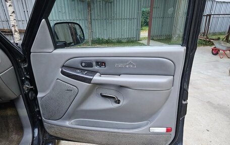 GMC Yukon III, 2002 год, 1 100 000 рублей, 10 фотография