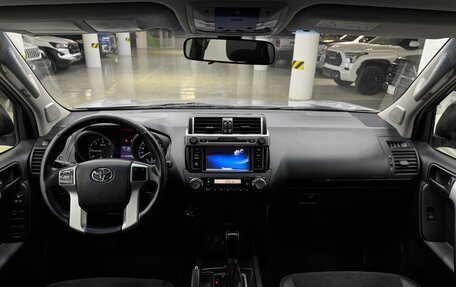 Toyota Land Cruiser Prado 150 рестайлинг 2, 2016 год, 3 800 000 рублей, 5 фотография