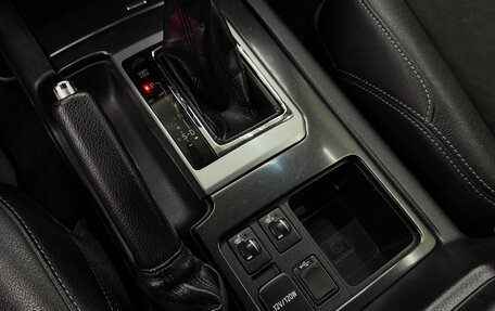 Toyota Land Cruiser Prado 150 рестайлинг 2, 2016 год, 3 800 000 рублей, 13 фотография