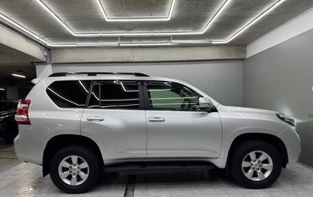 Toyota Land Cruiser Prado 150 рестайлинг 2, 2016 год, 3 800 000 рублей, 26 фотография